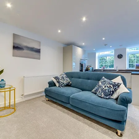 Stylish & Contemporary 2-Bed Townhouse - Parking - Wi-Fi - Netflix Apartment Worksop Exterior photo