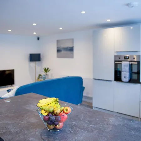 Stylish & Contemporary 2-Bed Townhouse - Parking - Wi-Fi - Netflix Apartment Worksop Room photo