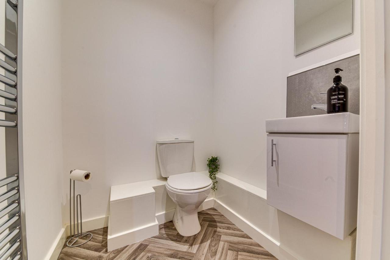 Apartment Stylish & Contemporary 2-bed Townhouse - Parking - Wi-fi - Netflix Worksop