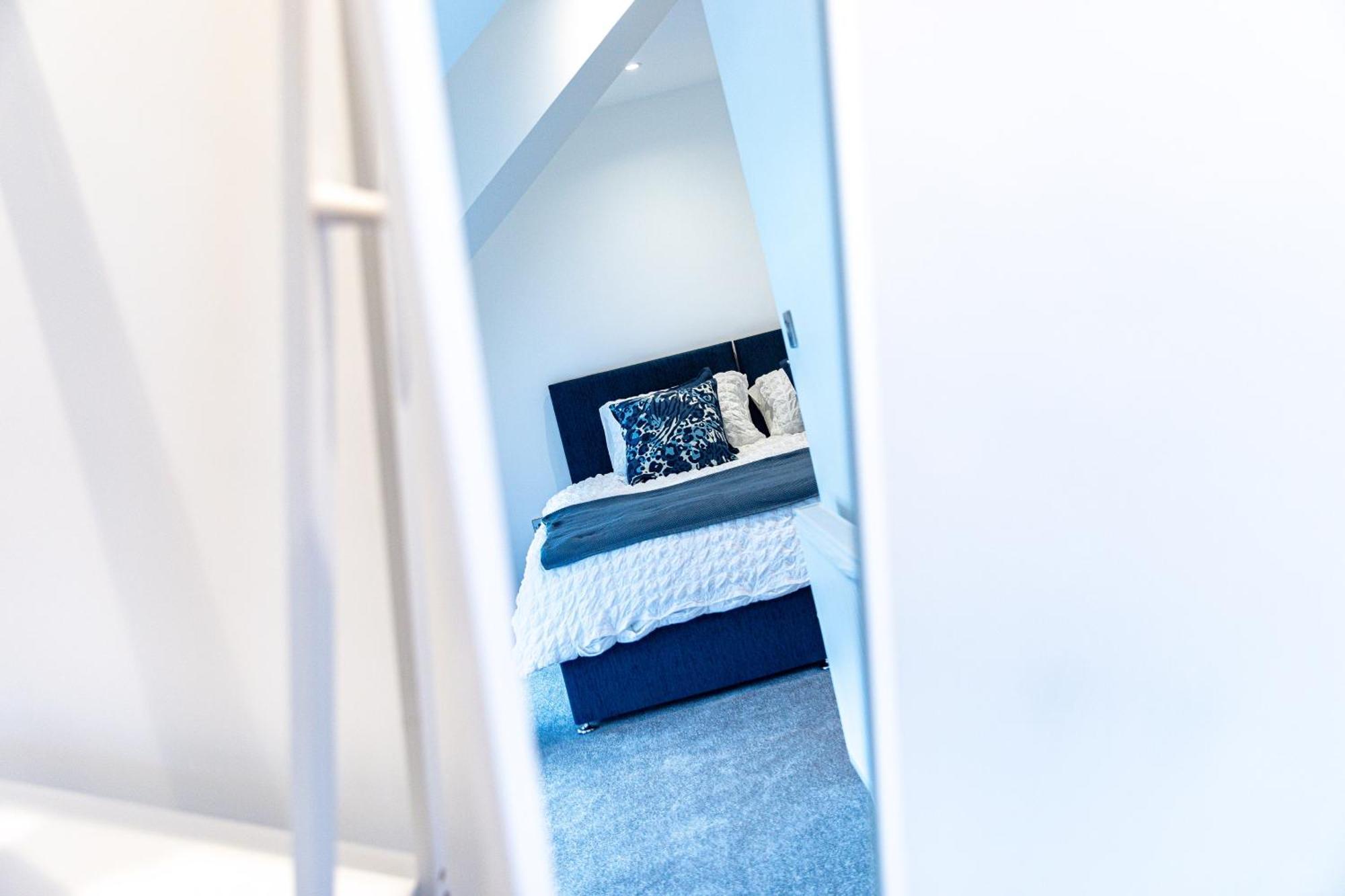 Stylish & Contemporary 2-bed Townhouse - Parking - Wi-fi - Netflix * Worksop